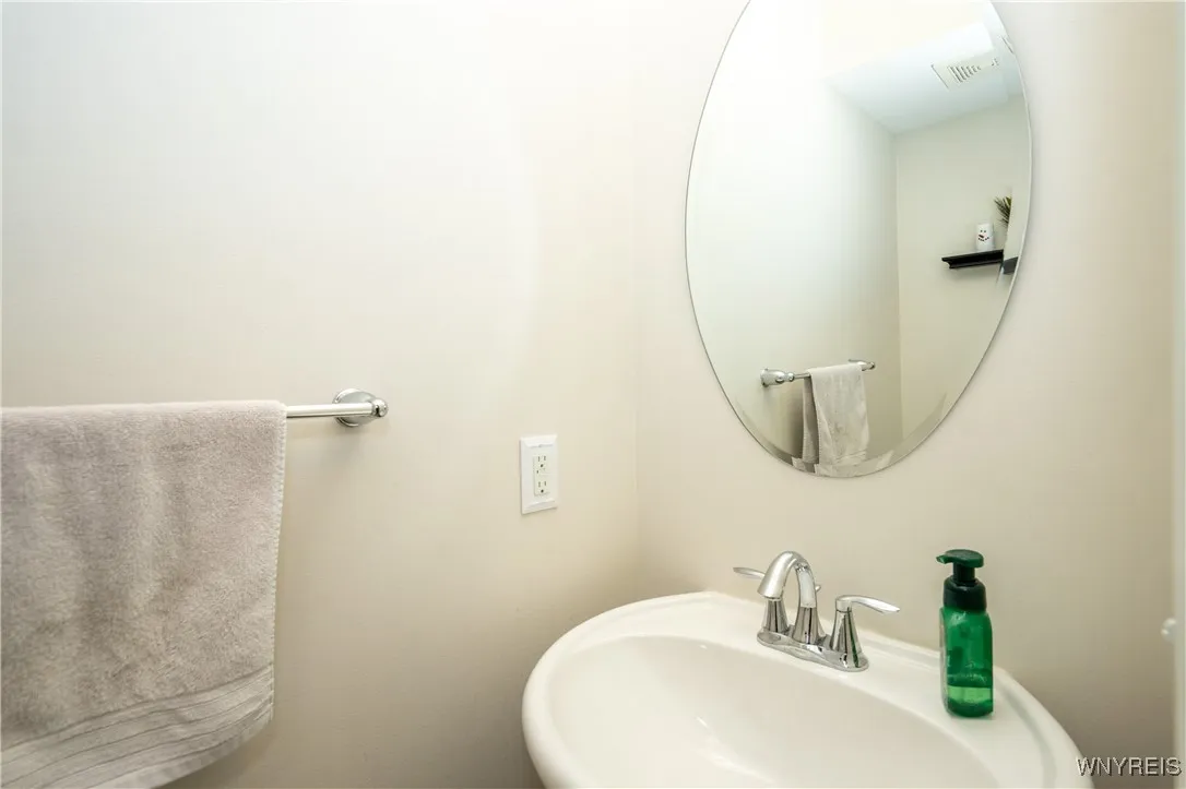 21 Jordy Court, Hamburg, New York 14075, Hamburg, New York 14075, 3 Bedrooms Bedrooms, 8 Rooms Rooms,1 BathroomBathrooms,Residential,For Sale,21 Jordy Court, Hamburg, New York 14075,0,B1656703