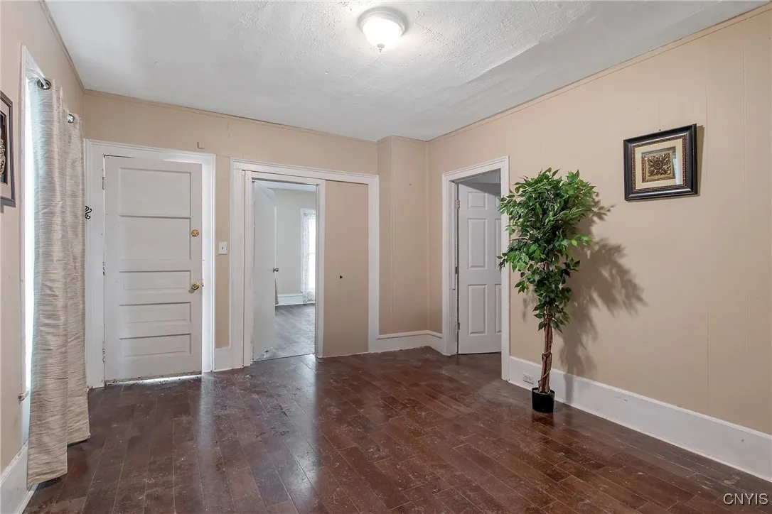 306 Shuart Avenue, Syracuse, New York 13203, Syracuse, New York 13203, 6 Bedroom Bedrooms, ,2 BathroomBathrooms,Residential,For Sale,306 Shuart Avenue, Syracuse, New York 13203,0,S1656253