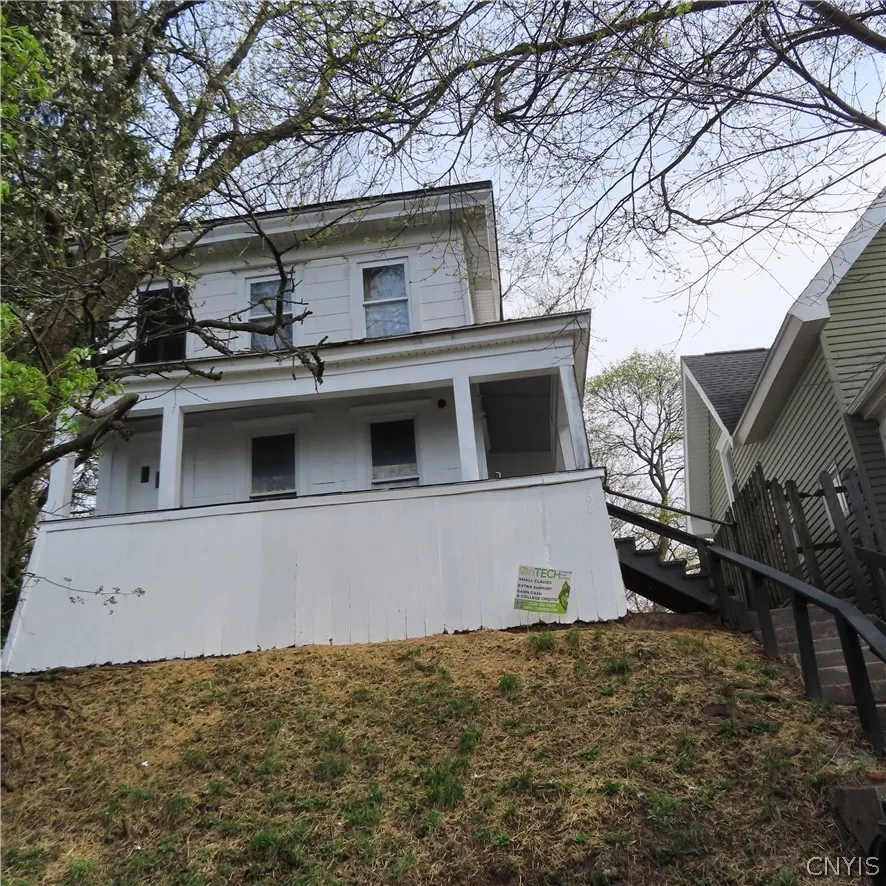 306 Shuart Avenue, Syracuse, New York 13203, Syracuse, New York 13203, 6 Bedroom Bedrooms, ,2 BathroomBathrooms,Residential,For Sale,306 Shuart Avenue, Syracuse, New York 13203,0,S1656253