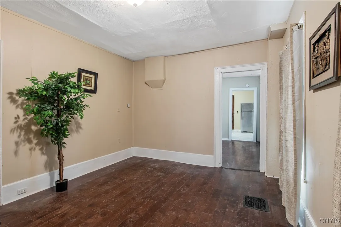 306 Shuart Avenue, Syracuse, New York 13203, Syracuse, New York 13203, 6 Bedroom Bedrooms, ,2 BathroomBathrooms,Residential,For Sale,306 Shuart Avenue, Syracuse, New York 13203,0,S1656253