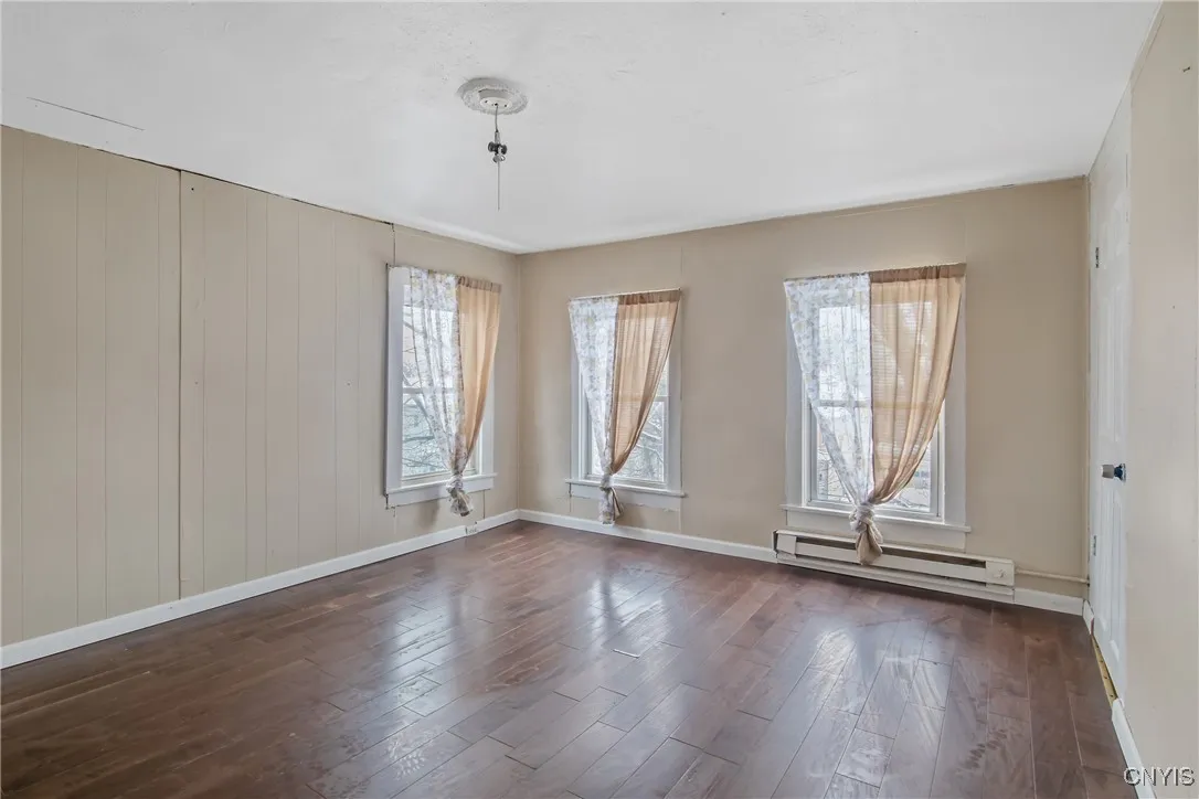 306 Shuart Avenue, Syracuse, New York 13203, Syracuse, New York 13203, 6 Bedroom Bedrooms, ,2 BathroomBathrooms,Residential,For Sale,306 Shuart Avenue, Syracuse, New York 13203,0,S1656253