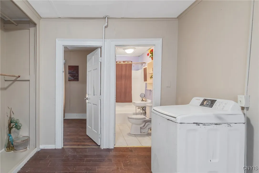 306 Shuart Avenue, Syracuse, New York 13203, Syracuse, New York 13203, 6 Bedroom Bedrooms, ,2 BathroomBathrooms,Residential,For Sale,306 Shuart Avenue, Syracuse, New York 13203,0,S1656253