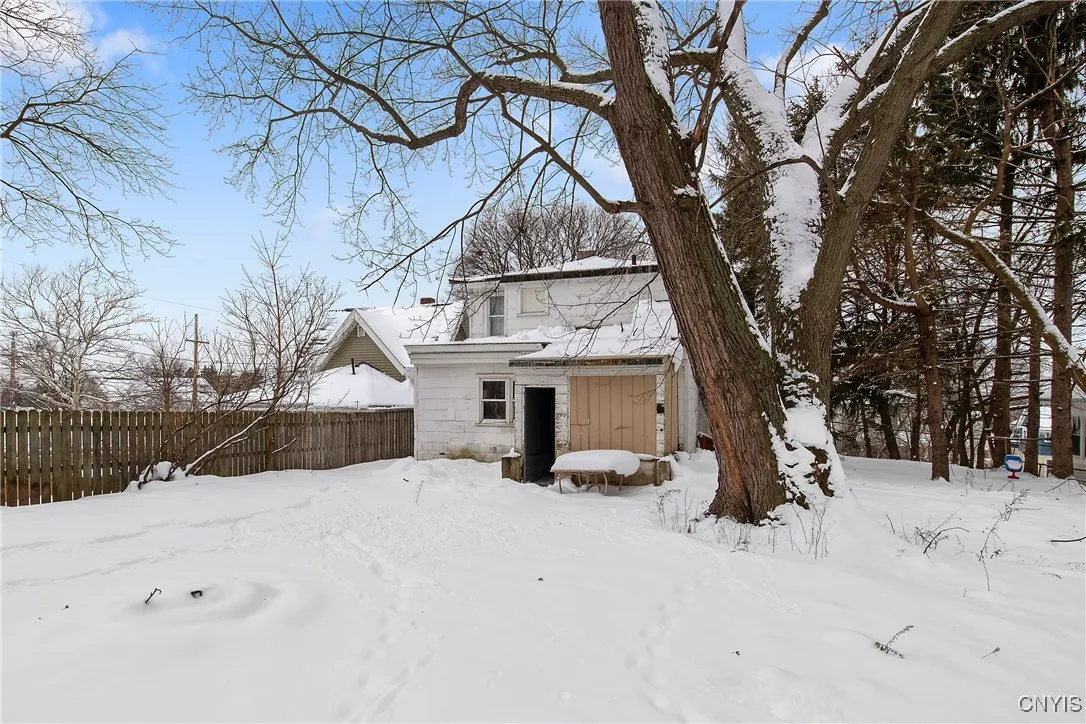 306 Shuart Avenue, Syracuse, New York 13203, Syracuse, New York 13203, 6 Bedroom Bedrooms, ,2 BathroomBathrooms,Residential,For Sale,306 Shuart Avenue, Syracuse, New York 13203,0,S1656253