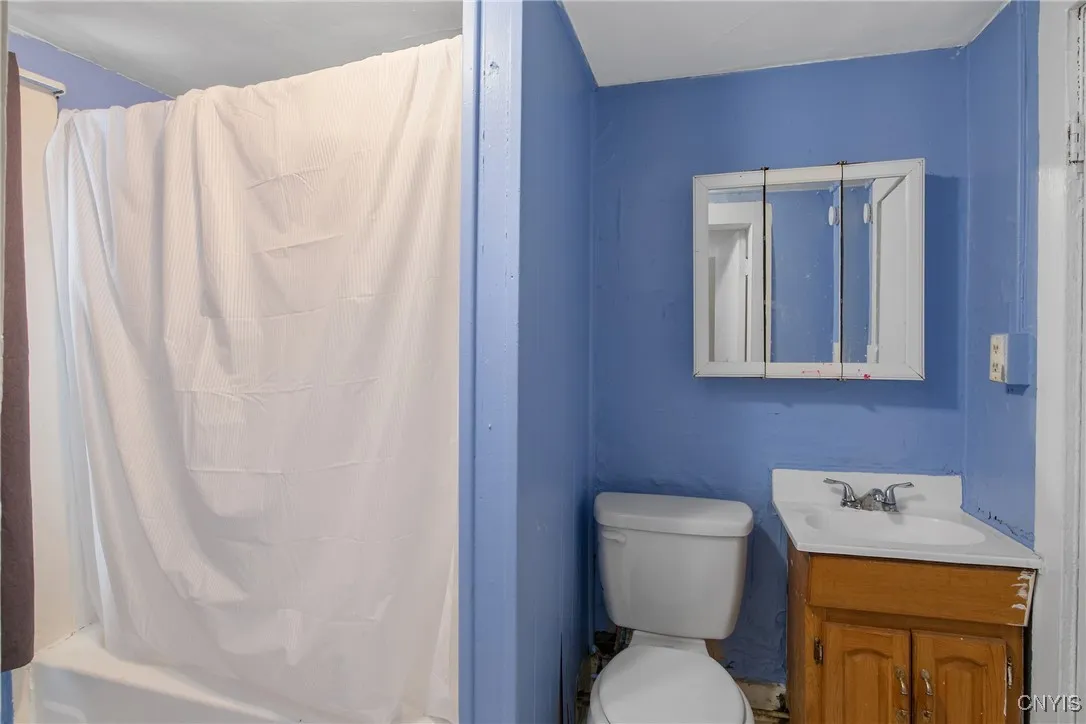 306 Shuart Avenue, Syracuse, New York 13203, Syracuse, New York 13203, 6 Bedroom Bedrooms, ,2 BathroomBathrooms,Residential,For Sale,306 Shuart Avenue, Syracuse, New York 13203,0,S1656253