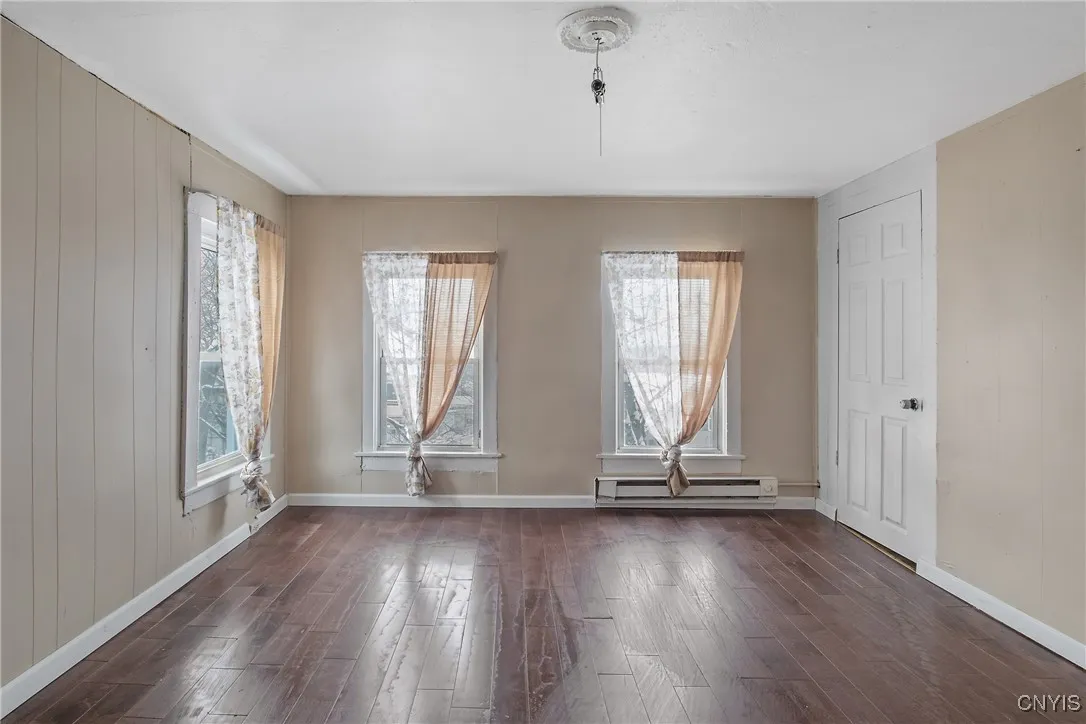 306 Shuart Avenue, Syracuse, New York 13203, Syracuse, New York 13203, 6 Bedroom Bedrooms, ,2 BathroomBathrooms,Residential,For Sale,306 Shuart Avenue, Syracuse, New York 13203,0,S1656253