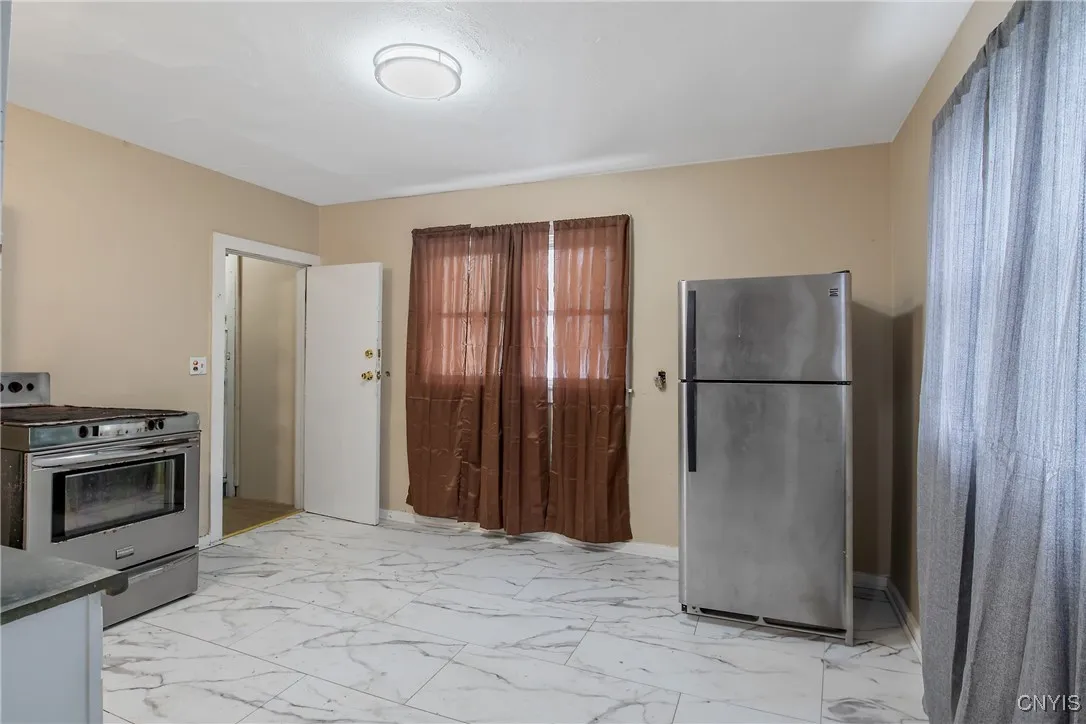 306 Shuart Avenue, Syracuse, New York 13203, Syracuse, New York 13203, 6 Bedroom Bedrooms, ,2 BathroomBathrooms,Residential,For Sale,306 Shuart Avenue, Syracuse, New York 13203,0,S1656253