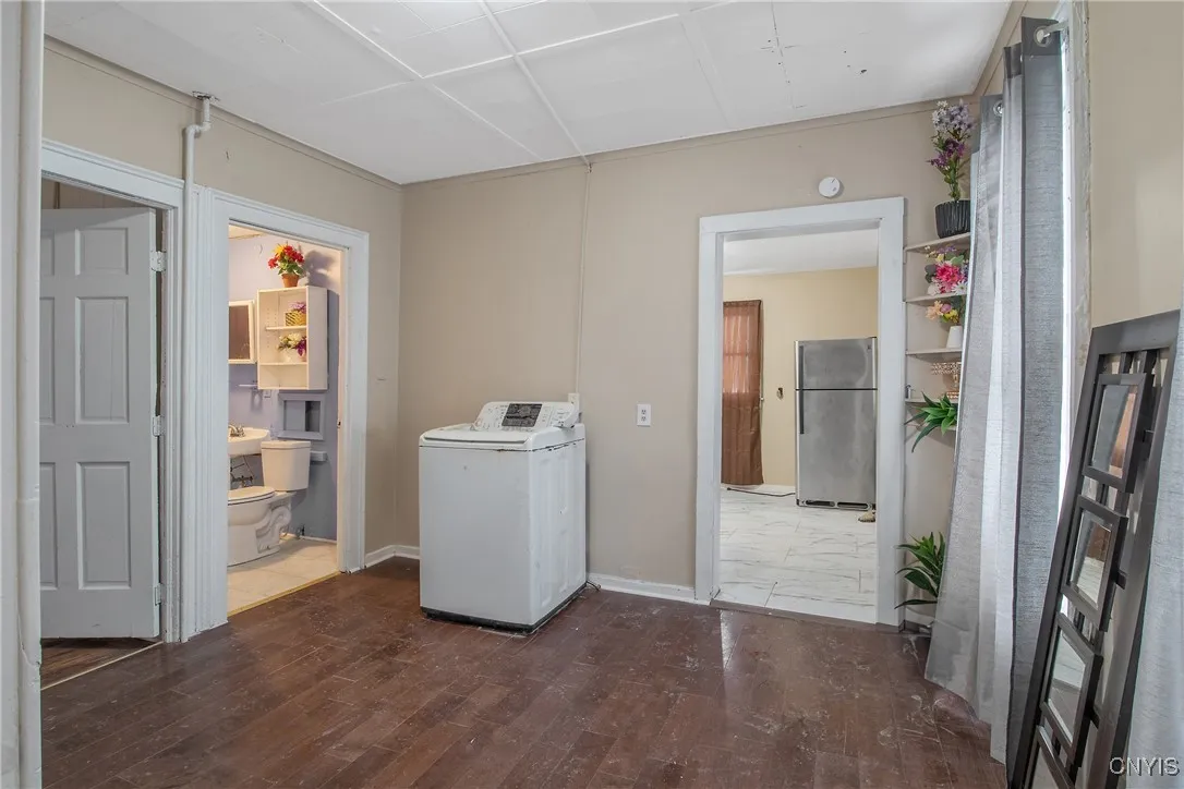 306 Shuart Avenue, Syracuse, New York 13203, Syracuse, New York 13203, 6 Bedroom Bedrooms, ,2 BathroomBathrooms,Residential,For Sale,306 Shuart Avenue, Syracuse, New York 13203,0,S1656253