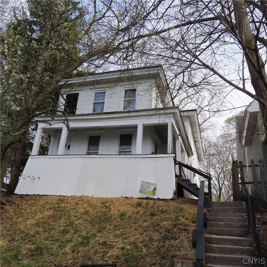 306 Shuart Avenue, Syracuse, New York 13203, Syracuse, New York 13203, 6 Bedroom Bedrooms, ,2 BathroomBathrooms,Residential,For Sale,306 Shuart Avenue, Syracuse, New York 13203,0,S1656253