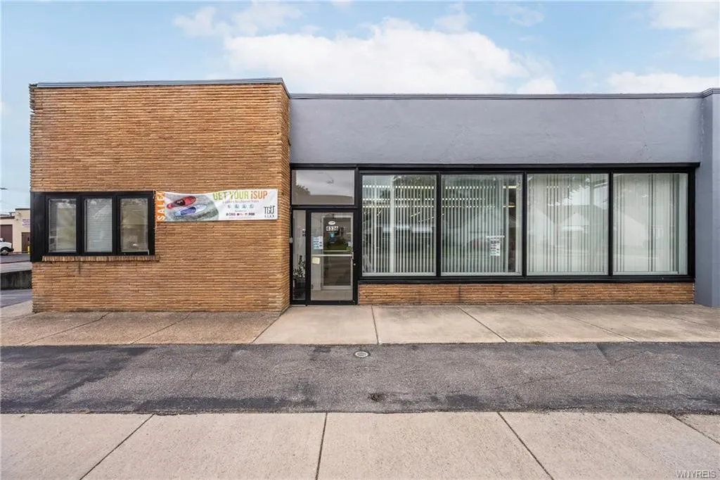 4336 Bailey Avenue, Amherst, New York 14226, Amherst, New York 14226, ,Commercial Lease,For Rent,4336 Bailey Avenue, Amherst, New York 14226,0,R1657158