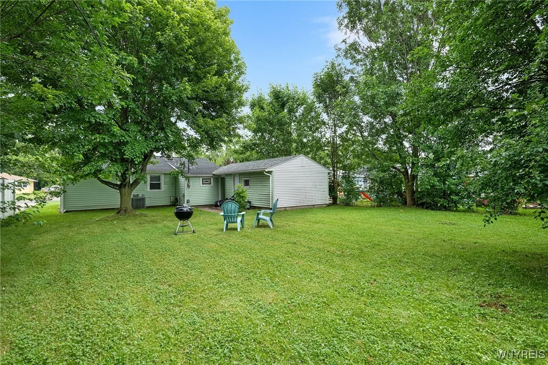 150 Meadow Lea Drive, Amherst, New York 14226, Amherst, New York 14226, 3 Bedrooms Bedrooms, 6 Rooms Rooms,1 BathroomBathrooms,Residential,For Sale,150 Meadow Lea Drive, Amherst, New York 14226,0,B1657189