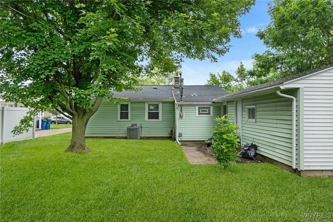 150 Meadow Lea Drive, Amherst, New York 14226, Amherst, New York 14226, 3 Bedrooms Bedrooms, 6 Rooms Rooms,1 BathroomBathrooms,Residential,For Sale,150 Meadow Lea Drive, Amherst, New York 14226,0,B1657189