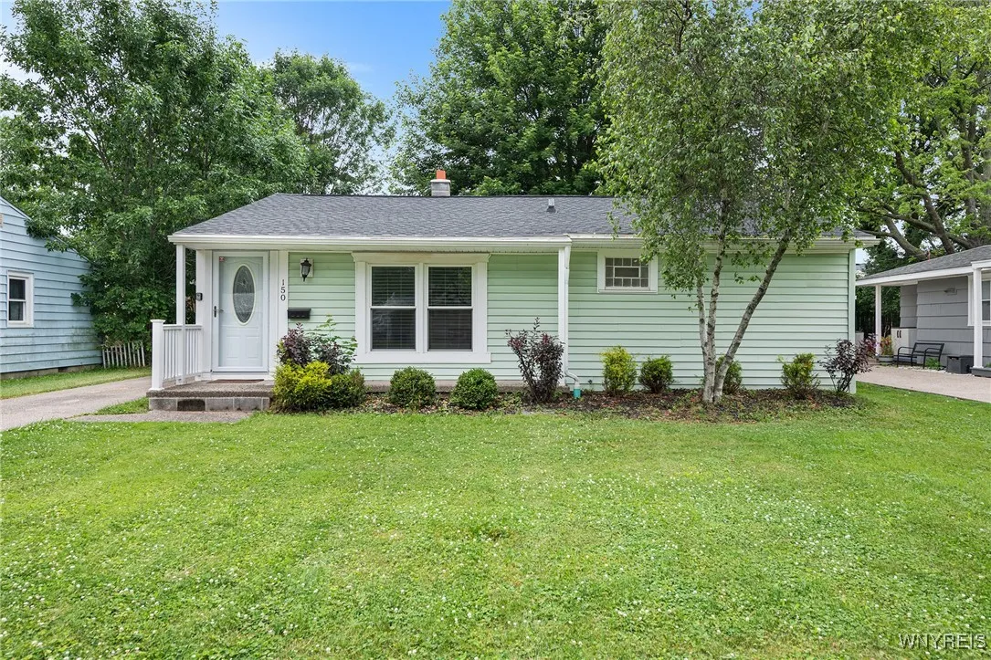 150 Meadow Lea Drive, Amherst, New York 14226, Amherst, New York 14226, 3 Bedrooms Bedrooms, 6 Rooms Rooms,1 BathroomBathrooms,Residential,For Sale,150 Meadow Lea Drive, Amherst, New York 14226,0,B1657189