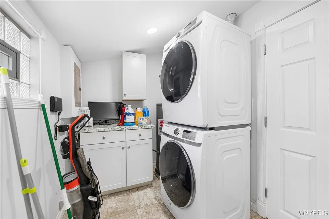 150 Meadow Lea Drive, Amherst, New York 14226, Amherst, New York 14226, 3 Bedrooms Bedrooms, 6 Rooms Rooms,1 BathroomBathrooms,Residential,For Sale,150 Meadow Lea Drive, Amherst, New York 14226,0,B1657189