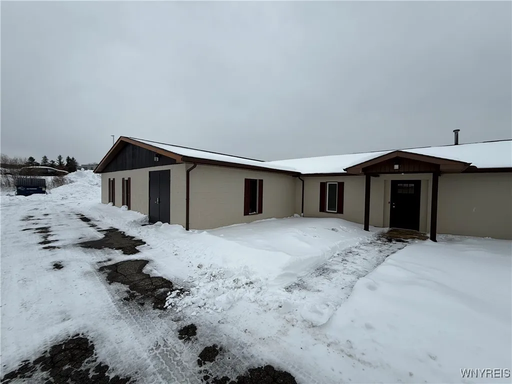 105 Mid County Drive, Orchard Park, New York 14127, Orchard Park, New York 14127, ,Commercial Lease,For Rent,105 Mid County Drive, Orchard Park, New York 14127,0,B1657193