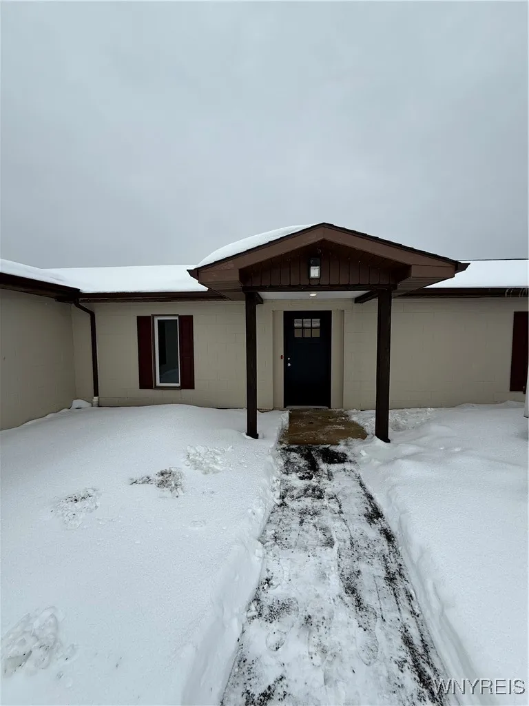 105 Mid County Drive, Orchard Park, New York 14127, Orchard Park, New York 14127, ,Commercial Lease,For Rent,105 Mid County Drive, Orchard Park, New York 14127,0,B1657193