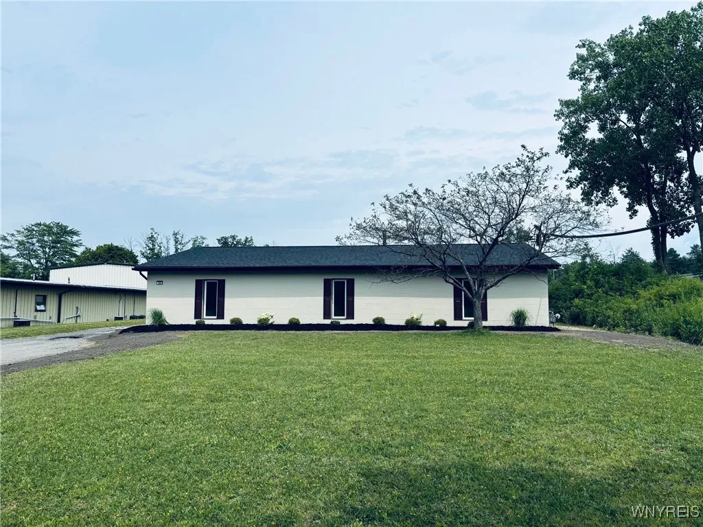 105 Mid County Drive, Orchard Park, New York 14127, Orchard Park, New York 14127, ,Commercial Lease,For Rent,105 Mid County Drive, Orchard Park, New York 14127,0,B1657193