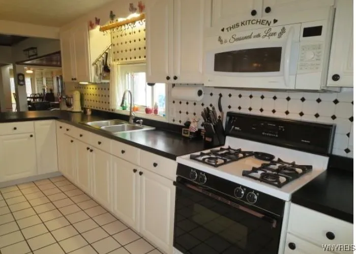 74 Waterview Parkway, Hamburg, New York 14075, Hamburg, New York 14075, 2 Bedrooms Bedrooms, 6 Rooms Rooms,1 BathroomBathrooms,Residential,Closed,74 Waterview Parkway, Hamburg, New York 14075,0,B1656911