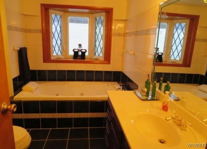 74 Waterview Parkway, Hamburg, New York 14075, Hamburg, New York 14075, 2 Bedrooms Bedrooms, 6 Rooms Rooms,1 BathroomBathrooms,Residential,Closed,74 Waterview Parkway, Hamburg, New York 14075,0,B1656911