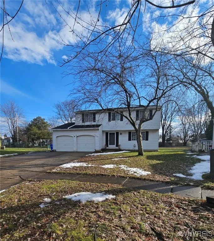 33 Vermont Place, West Seneca, New York 14224, West Seneca, New York 14224, 4 Bedrooms Bedrooms, 8 Rooms Rooms,1 BathroomBathrooms,Residential,Closed,33 Vermont Place, West Seneca, New York 14224,0,B1657400