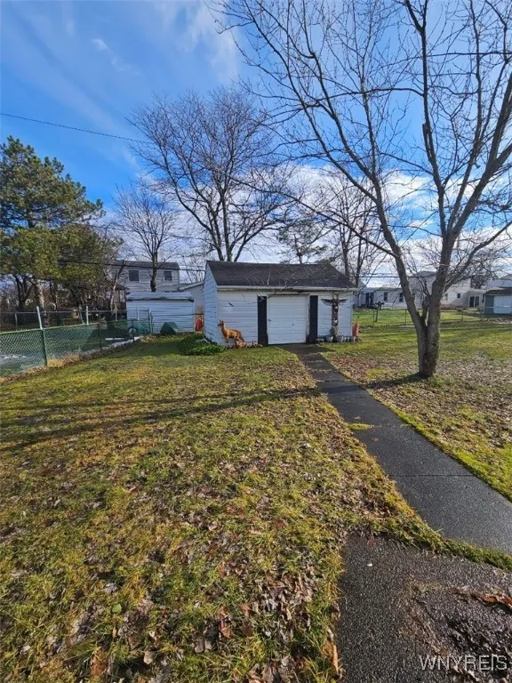 33 Vermont Place, West Seneca, New York 14224, West Seneca, New York 14224, 4 Bedrooms Bedrooms, 8 Rooms Rooms,1 BathroomBathrooms,Residential,Closed,33 Vermont Place, West Seneca, New York 14224,0,B1657400