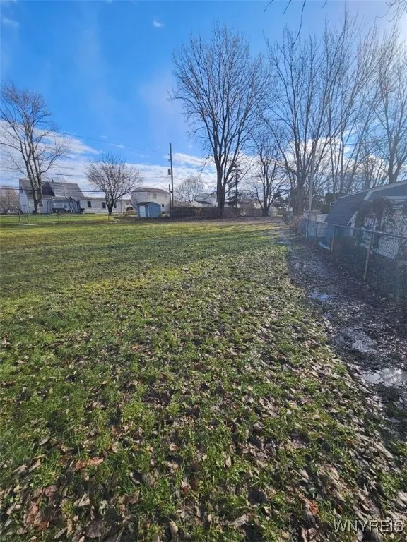 33 Vermont Place, West Seneca, New York 14224, West Seneca, New York 14224, 4 Bedrooms Bedrooms, 8 Rooms Rooms,1 BathroomBathrooms,Residential,Closed,33 Vermont Place, West Seneca, New York 14224,0,B1657400