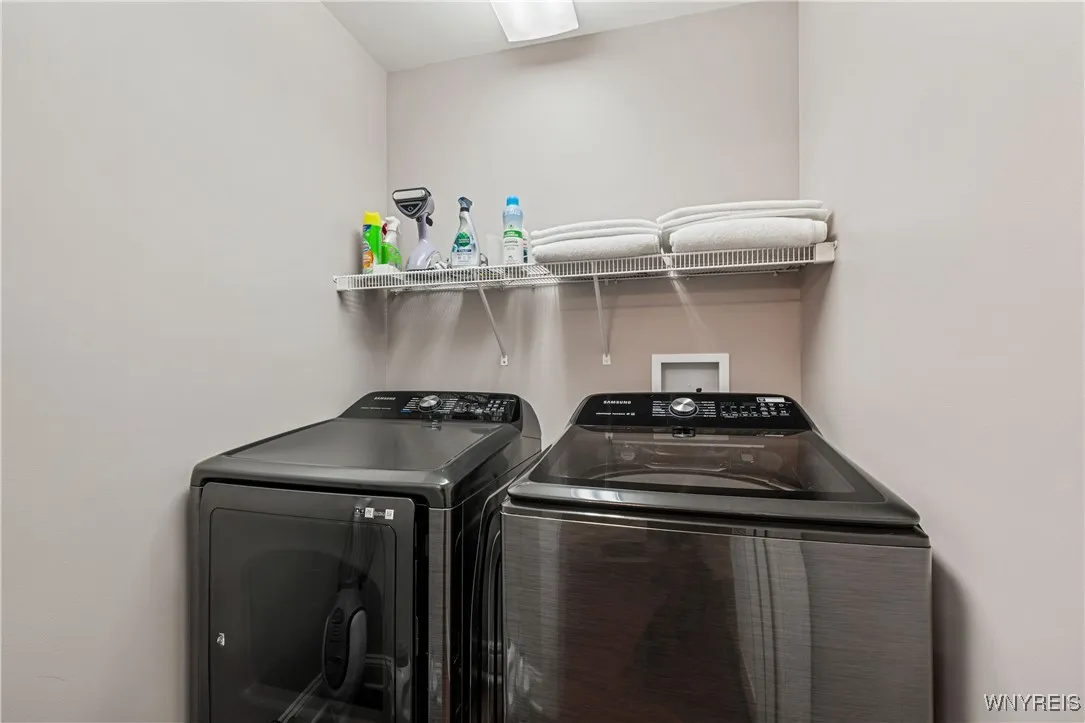 31 Tralee, Amherst, New York 14051, Amherst, New York 14051, 2 Bedrooms Bedrooms, 4 Rooms Rooms,2 BathroomsBathrooms,Residential,Closed,31 Tralee, Amherst, New York 14051,0,B1657520