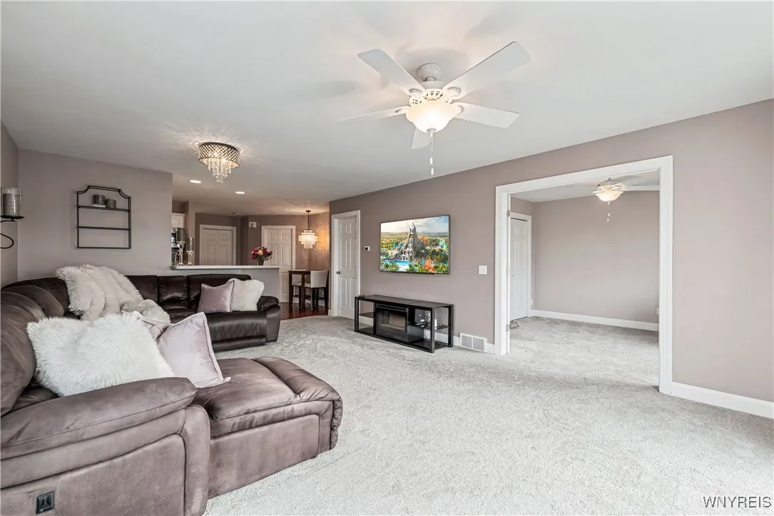 31 Tralee, Amherst, New York 14051, Amherst, New York 14051, 2 Bedrooms Bedrooms, 4 Rooms Rooms,2 BathroomsBathrooms,Residential,Closed,31 Tralee, Amherst, New York 14051,0,B1657520