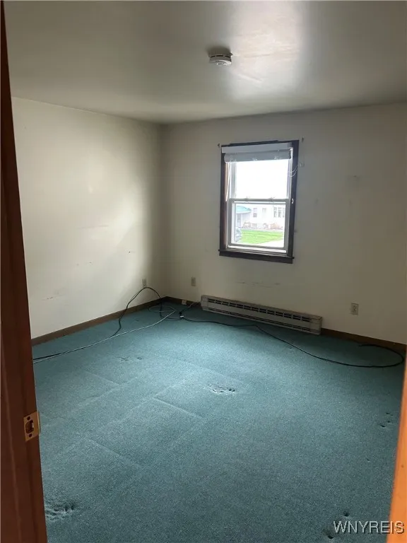 29 Lake Avenue, Hamburg, New York 14219, Hamburg, New York 14219, 1 Bedroom Bedrooms, 4 Rooms Rooms,1 BathroomBathrooms,Residential Lease,For Rent,29 Lake Avenue, Hamburg, New York 14219,0,B1657666
