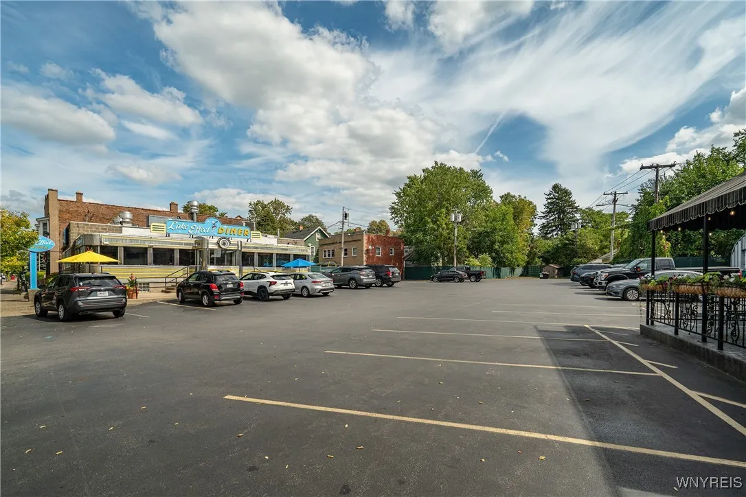 3165 Main Street, Buffalo, New York 14214, Buffalo, New York 14214, ,Commercial Sale,For Sale,3165 Main Street, Buffalo, New York 14214,0,B1657761