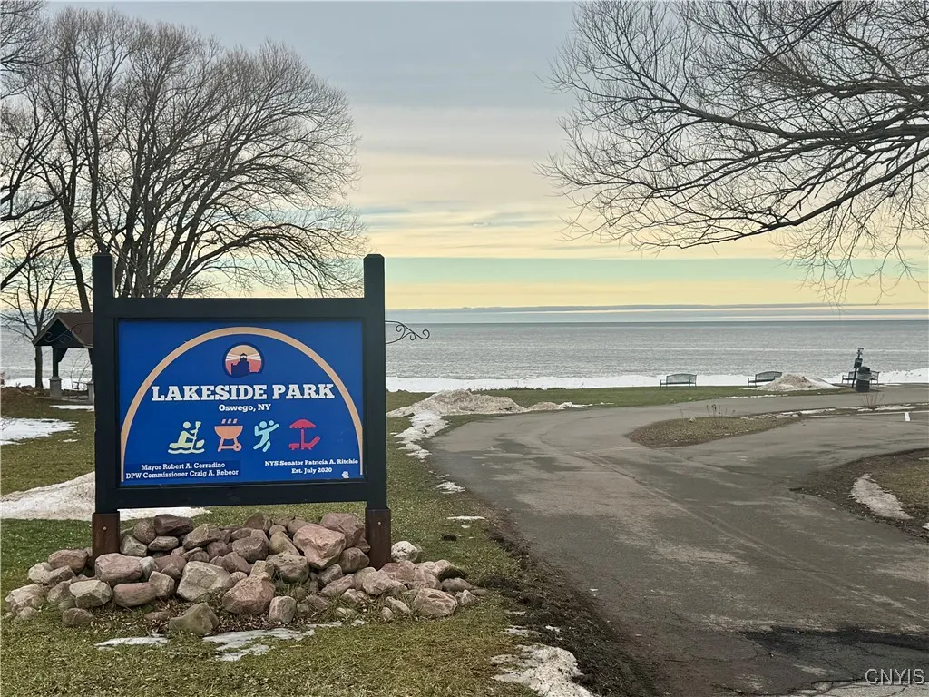 75 East 10 1/2 Street, Oswego, New York 13126, Oswego, New York 13126, 3 Bedrooms Bedrooms, ,1 BathroomBathrooms,Residential,For Sale,75 East 10 1/2 Street, Oswego, New York 13126,0,S1657534