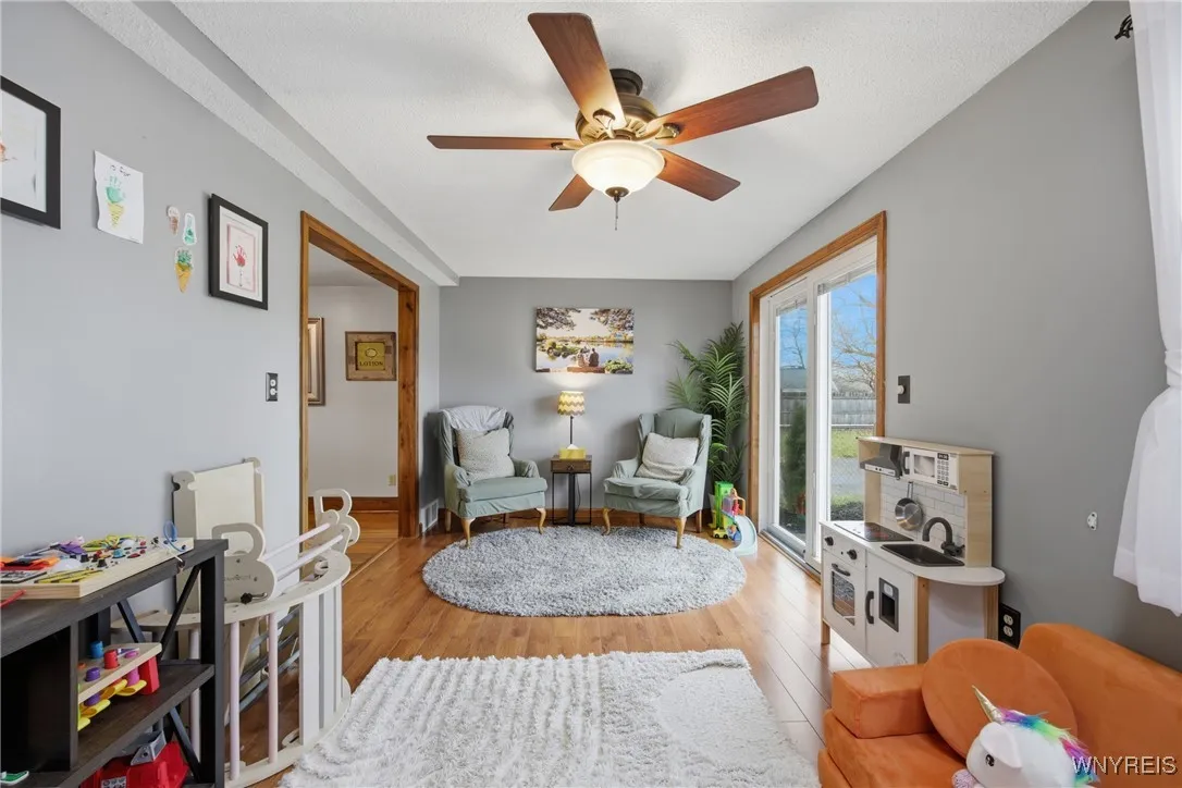 12 Colvinhurst Drive, Tonawanda, New York 14223, Tonawanda, New York 14223, 3 Bedrooms Bedrooms, 8 Rooms Rooms,1 BathroomBathrooms,Residential,Closed,12 Colvinhurst Drive, Tonawanda, New York 14223,0,B1657813
