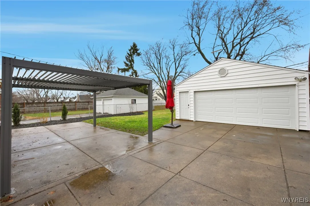 12 Colvinhurst Drive, Tonawanda, New York 14223, Tonawanda, New York 14223, 3 Bedrooms Bedrooms, 8 Rooms Rooms,1 BathroomBathrooms,Residential,Closed,12 Colvinhurst Drive, Tonawanda, New York 14223,0,B1657813