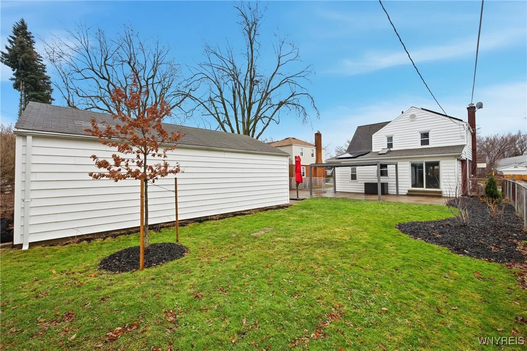 12 Colvinhurst Drive, Tonawanda, New York 14223, Tonawanda, New York 14223, 3 Bedrooms Bedrooms, 8 Rooms Rooms,1 BathroomBathrooms,Residential,Closed,12 Colvinhurst Drive, Tonawanda, New York 14223,0,B1657813
