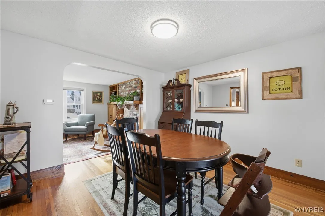 12 Colvinhurst Drive, Tonawanda, New York 14223, Tonawanda, New York 14223, 3 Bedrooms Bedrooms, 8 Rooms Rooms,1 BathroomBathrooms,Residential,Closed,12 Colvinhurst Drive, Tonawanda, New York 14223,0,B1657813