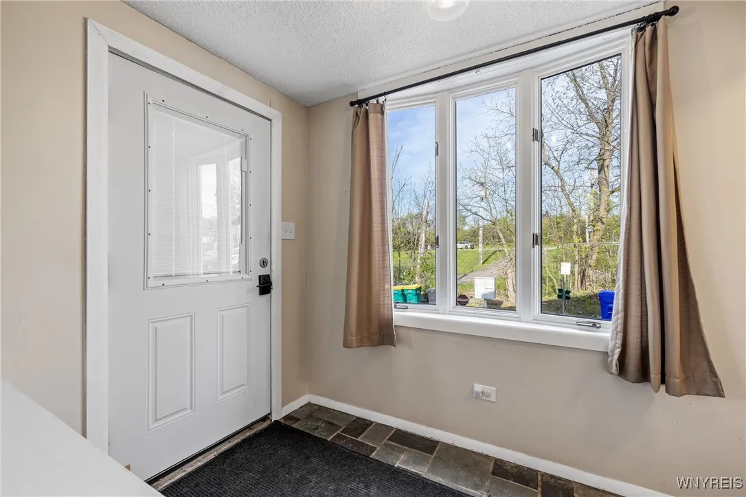 34 Wanakah, Hamburg, New York 14075, Hamburg, New York 14075, 3 Bedrooms Bedrooms, 8 Rooms Rooms,2 BathroomsBathrooms,Residential,Closed,34 Wanakah, Hamburg, New York 14075,0,B1657169