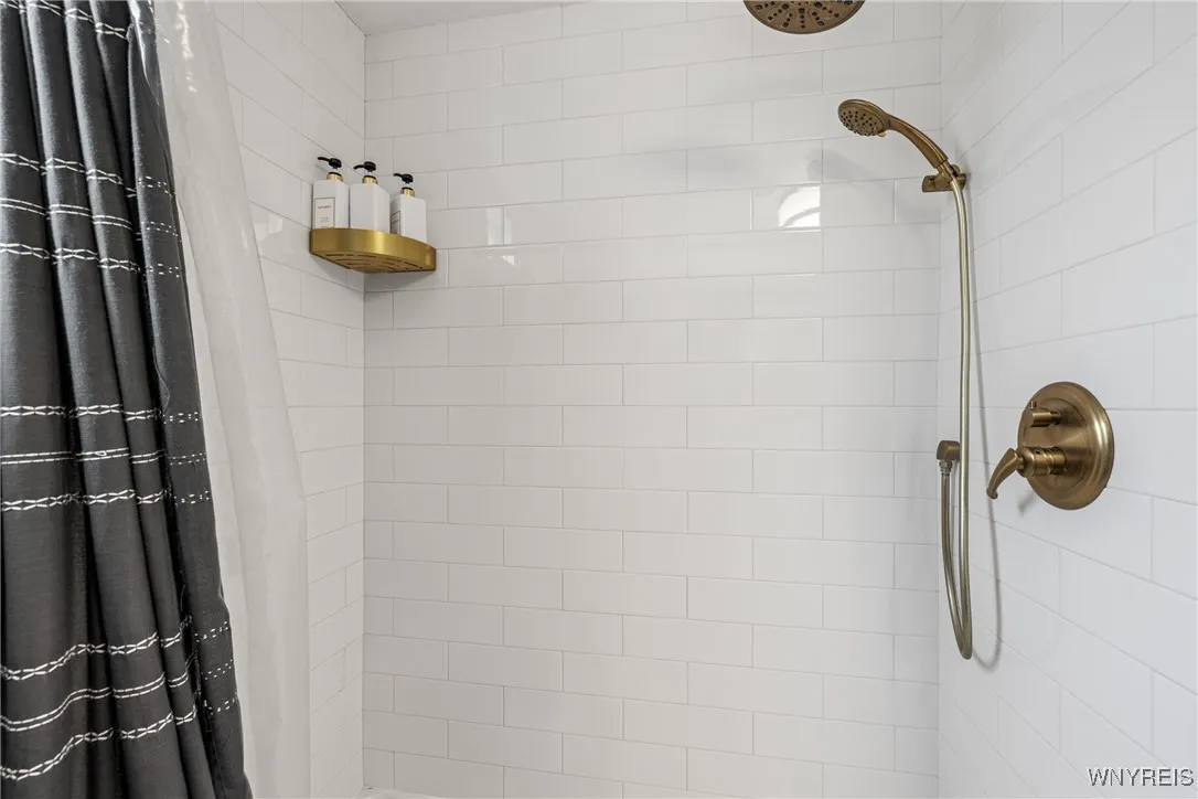 34 Wanakah, Hamburg, New York 14075, Hamburg, New York 14075, 3 Bedrooms Bedrooms, 8 Rooms Rooms,2 BathroomsBathrooms,Residential,Closed,34 Wanakah, Hamburg, New York 14075,0,B1657169