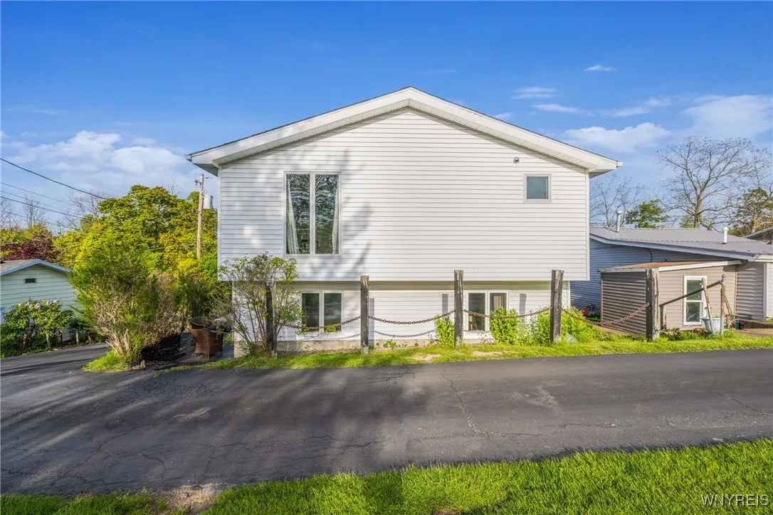 34 Wanakah, Hamburg, New York 14075, Hamburg, New York 14075, 3 Bedrooms Bedrooms, 8 Rooms Rooms,2 BathroomsBathrooms,Residential,Closed,34 Wanakah, Hamburg, New York 14075,0,B1657169