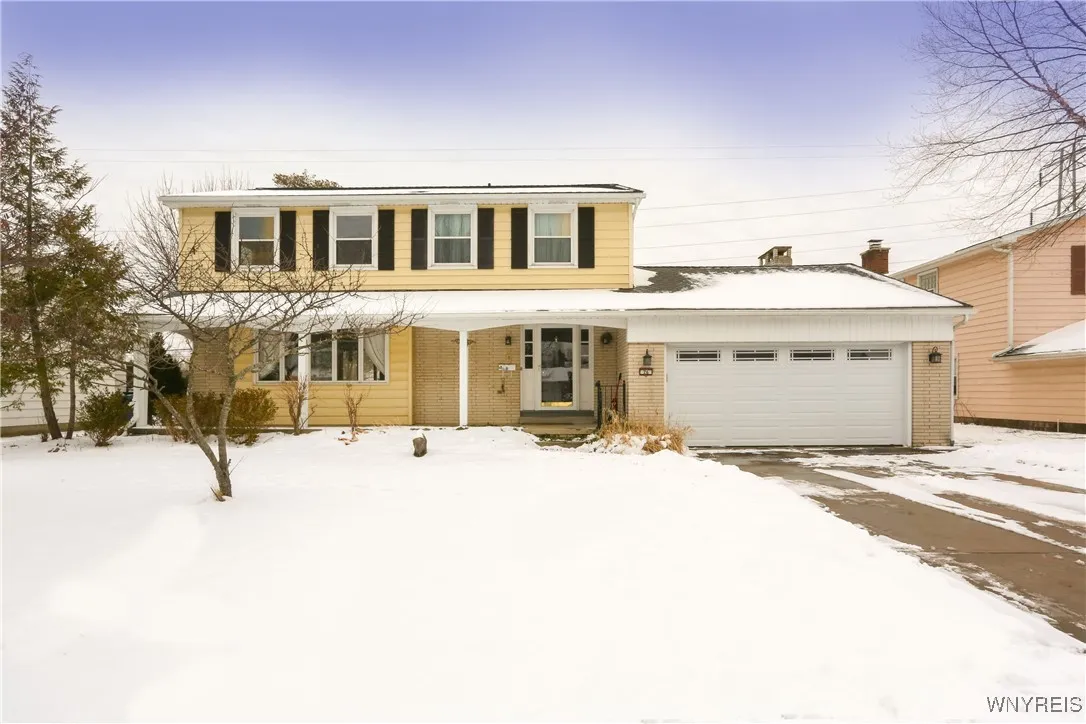 26 Carriage Hill East East, Amherst, New York 1422, Amherst, New York 14221, 4 Bedrooms Bedrooms, 8 Rooms Rooms,2 BathroomsBathrooms,Residential,Closed,26 Carriage Hill East East, Amherst, New York 1422,0,B1657343