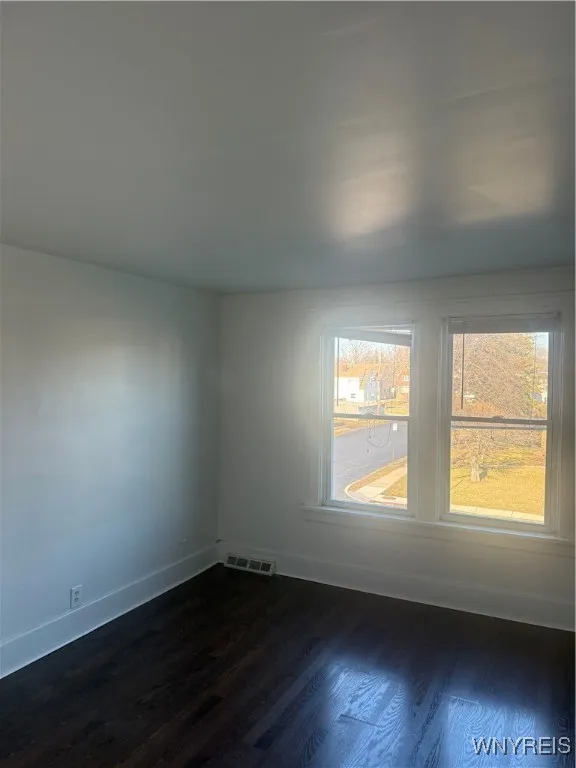 12 Nassau Avenue 12, Tonawanda, New York 14217, Tonawanda, New York 14217, 2 Bedrooms Bedrooms, 4 Rooms Rooms,1 BathroomBathrooms,Residential Lease,Closed,12 Nassau Avenue 12, Tonawanda, New York 14217,0,B1657939