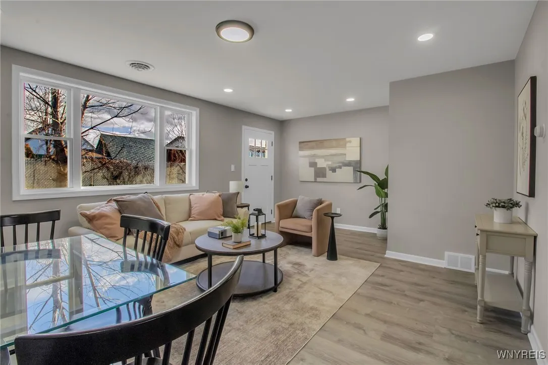 24 Commercial Street, Hamburg, New York 14219, Hamburg, New York 14219, 4 Bedrooms Bedrooms, ,2 BathroomsBathrooms,Residential,For Sale,24 Commercial Street, Hamburg, New York 14219,0,B1657944