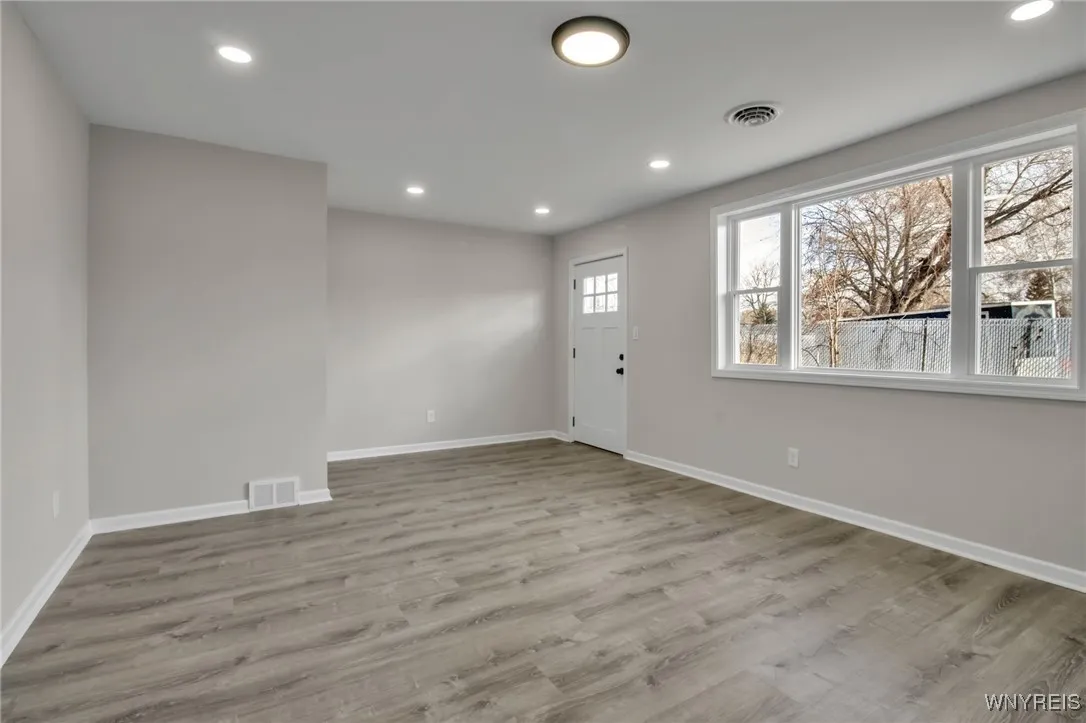 24 Commercial Street, Hamburg, New York 14219, Hamburg, New York 14219, 4 Bedrooms Bedrooms, ,2 BathroomsBathrooms,Residential,For Sale,24 Commercial Street, Hamburg, New York 14219,0,B1657944