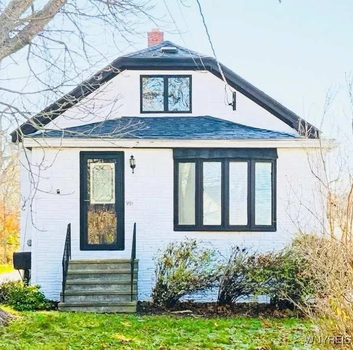991 Mineral Springs Road, West Seneca, New York 14, West Seneca, New York 14224, 3 Bedrooms Bedrooms, 6 Rooms Rooms,1 BathroomBathrooms,Residential,Closed,991 Mineral Springs Road, West Seneca, New York 14,0,B1657988