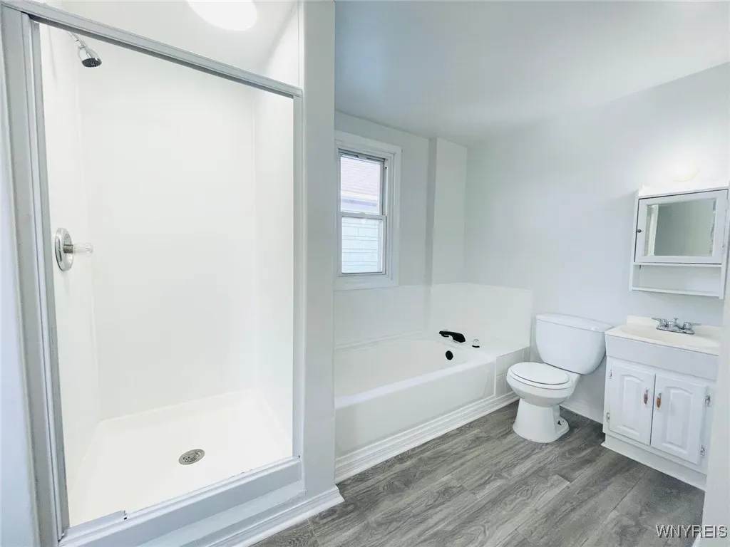 280 Esser Avenue, Buffalo, New York 14207, Buffalo, New York 14207, 3 Bedrooms Bedrooms, 5 Rooms Rooms,1 BathroomBathrooms,Residential,Closed,280 Esser Avenue, Buffalo, New York 14207,0,B1658068