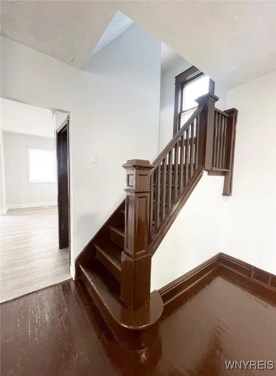 280 Esser Avenue, Buffalo, New York 14207, Buffalo, New York 14207, 3 Bedrooms Bedrooms, 5 Rooms Rooms,1 BathroomBathrooms,Residential,Closed,280 Esser Avenue, Buffalo, New York 14207,0,B1658068