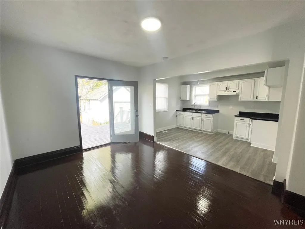 280 Esser Avenue, Buffalo, New York 14207, Buffalo, New York 14207, 3 Bedrooms Bedrooms, 5 Rooms Rooms,1 BathroomBathrooms,Residential,Closed,280 Esser Avenue, Buffalo, New York 14207,0,B1658068