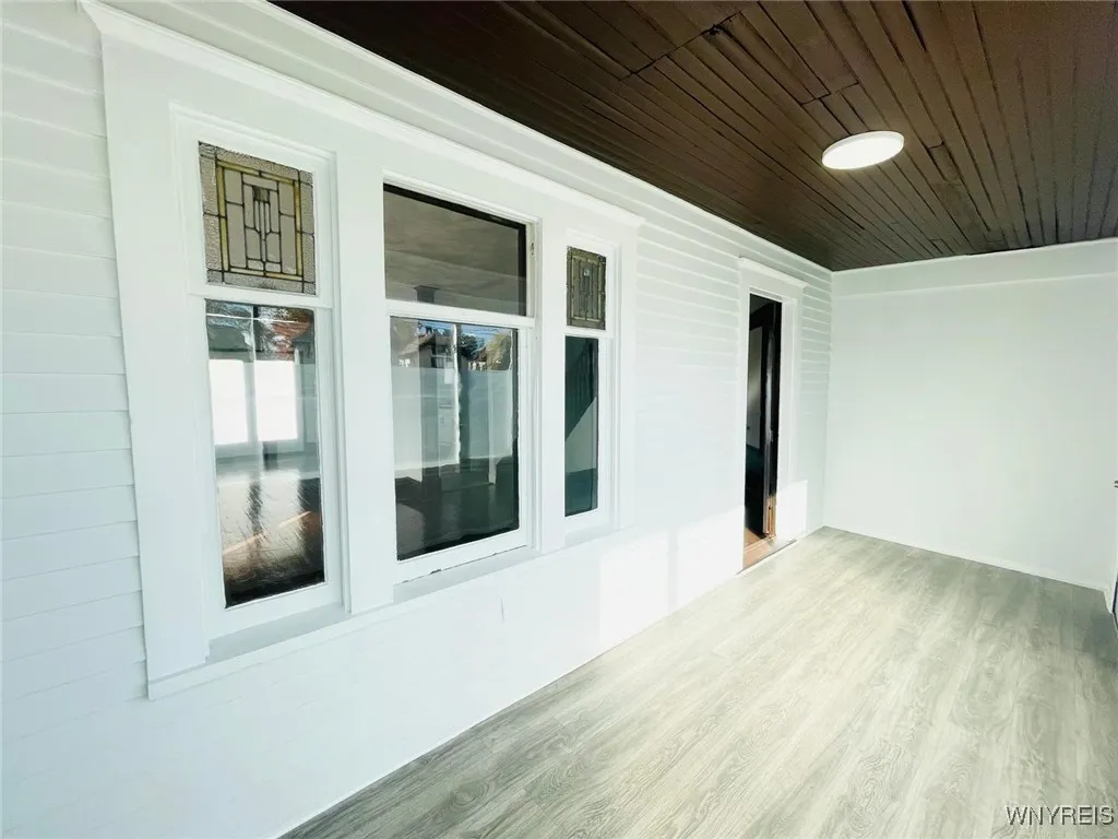 280 Esser Avenue, Buffalo, New York 14207, Buffalo, New York 14207, 3 Bedrooms Bedrooms, 5 Rooms Rooms,1 BathroomBathrooms,Residential,Closed,280 Esser Avenue, Buffalo, New York 14207,0,B1658068