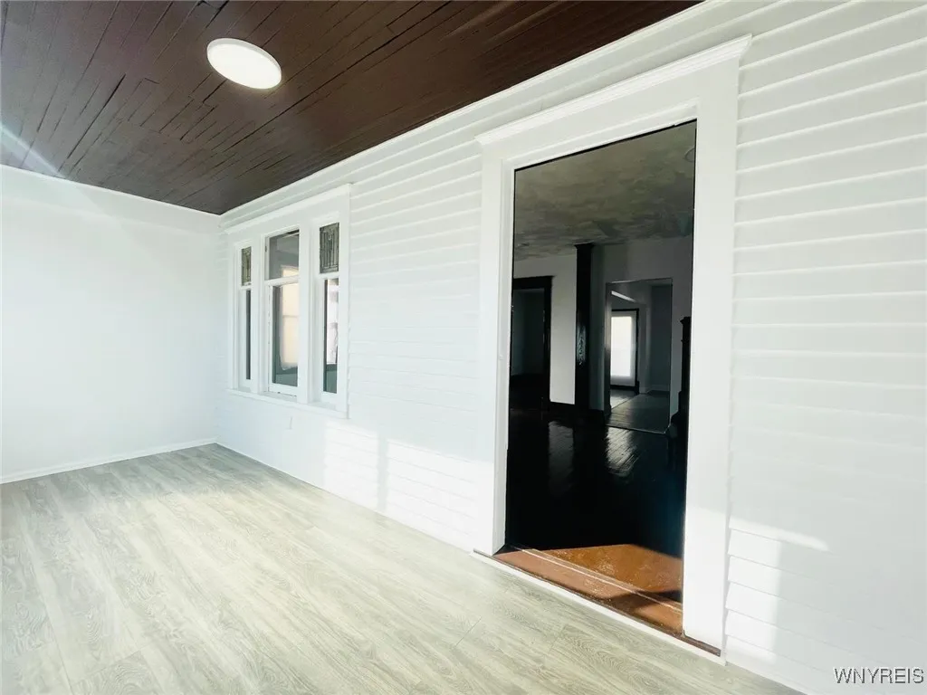 280 Esser Avenue, Buffalo, New York 14207, Buffalo, New York 14207, 3 Bedrooms Bedrooms, 5 Rooms Rooms,1 BathroomBathrooms,Residential,Closed,280 Esser Avenue, Buffalo, New York 14207,0,B1658068