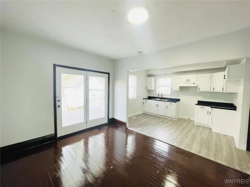 280 Esser Avenue, Buffalo, New York 14207, Buffalo, New York 14207, 3 Bedrooms Bedrooms, 5 Rooms Rooms,1 BathroomBathrooms,Residential,Closed,280 Esser Avenue, Buffalo, New York 14207,0,B1658068