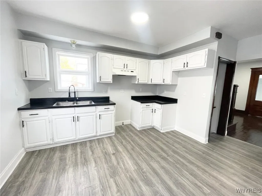 280 Esser Avenue, Buffalo, New York 14207, Buffalo, New York 14207, 3 Bedrooms Bedrooms, 5 Rooms Rooms,1 BathroomBathrooms,Residential,Closed,280 Esser Avenue, Buffalo, New York 14207,0,B1658068
