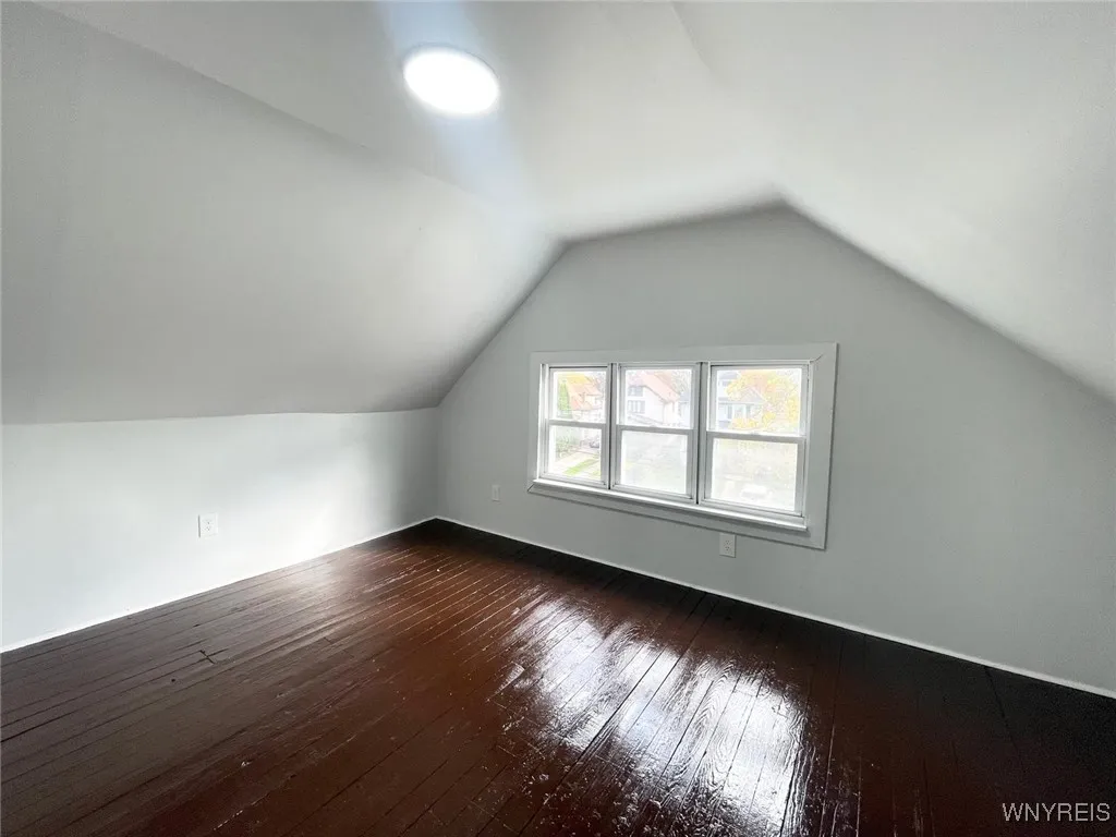 280 Esser Avenue, Buffalo, New York 14207, Buffalo, New York 14207, 3 Bedrooms Bedrooms, 5 Rooms Rooms,1 BathroomBathrooms,Residential,Closed,280 Esser Avenue, Buffalo, New York 14207,0,B1658068